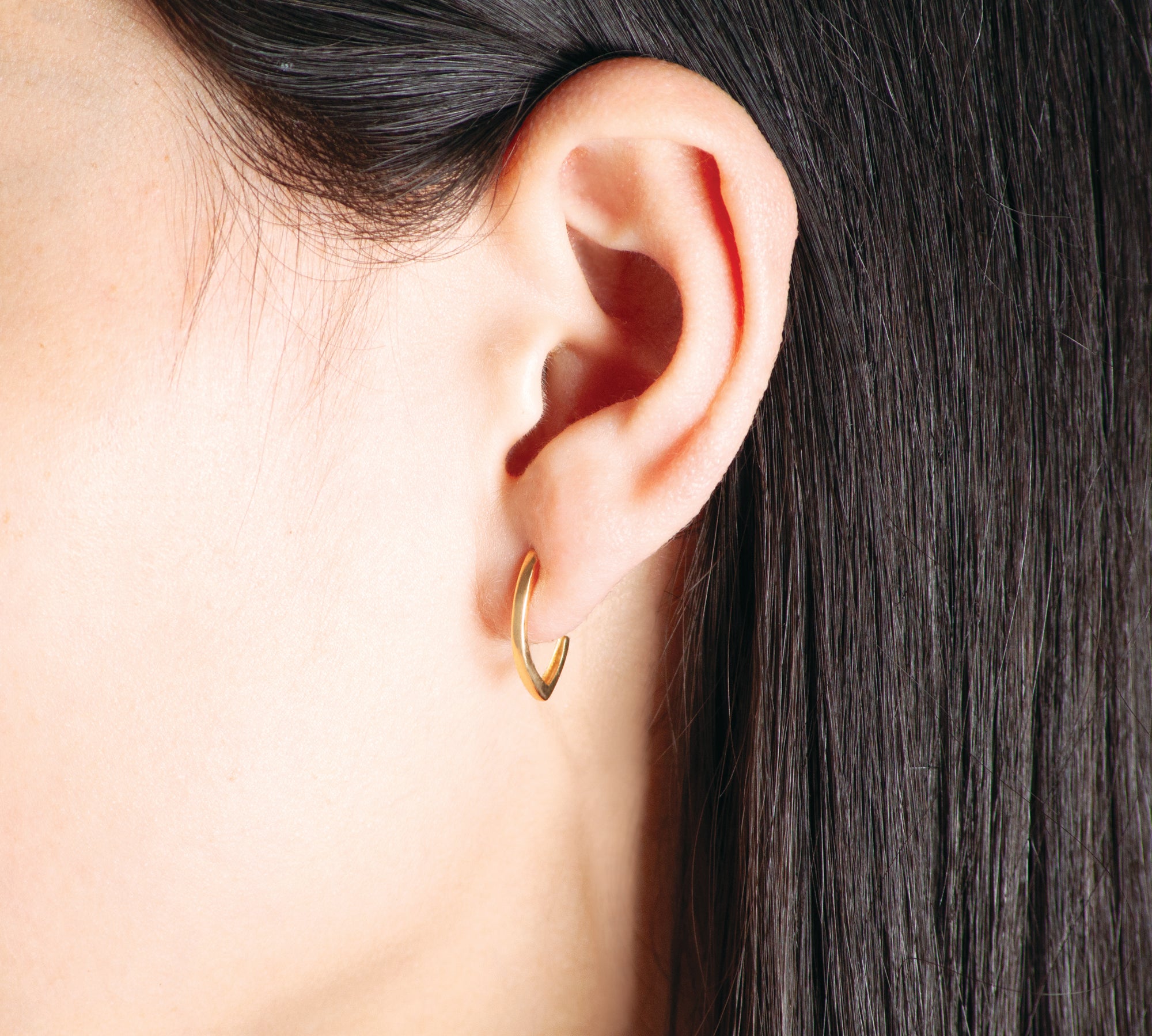 ARC DE ORO HOOP EARRINGS