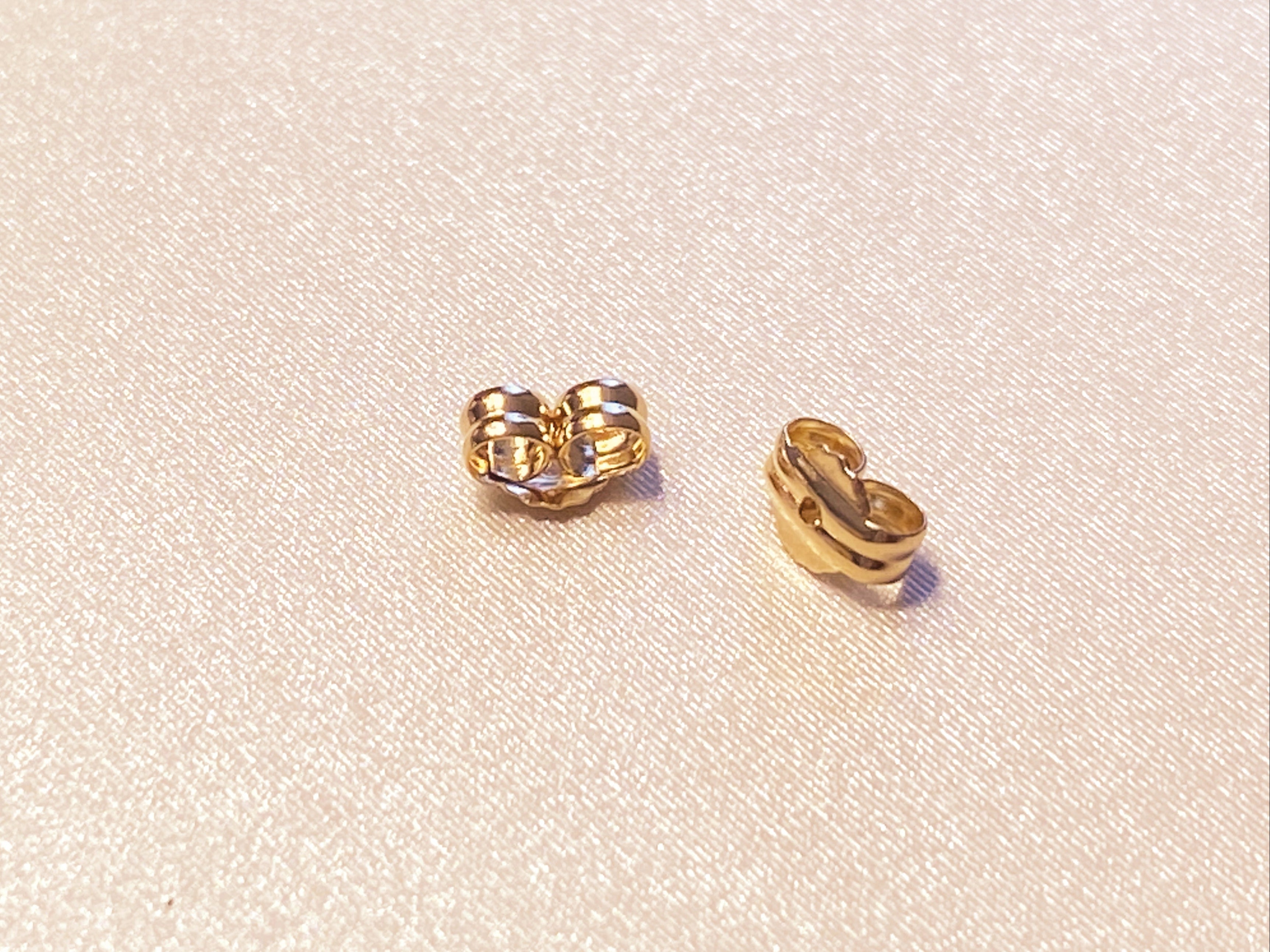 ARC DE ORO HOOP EARRINGS